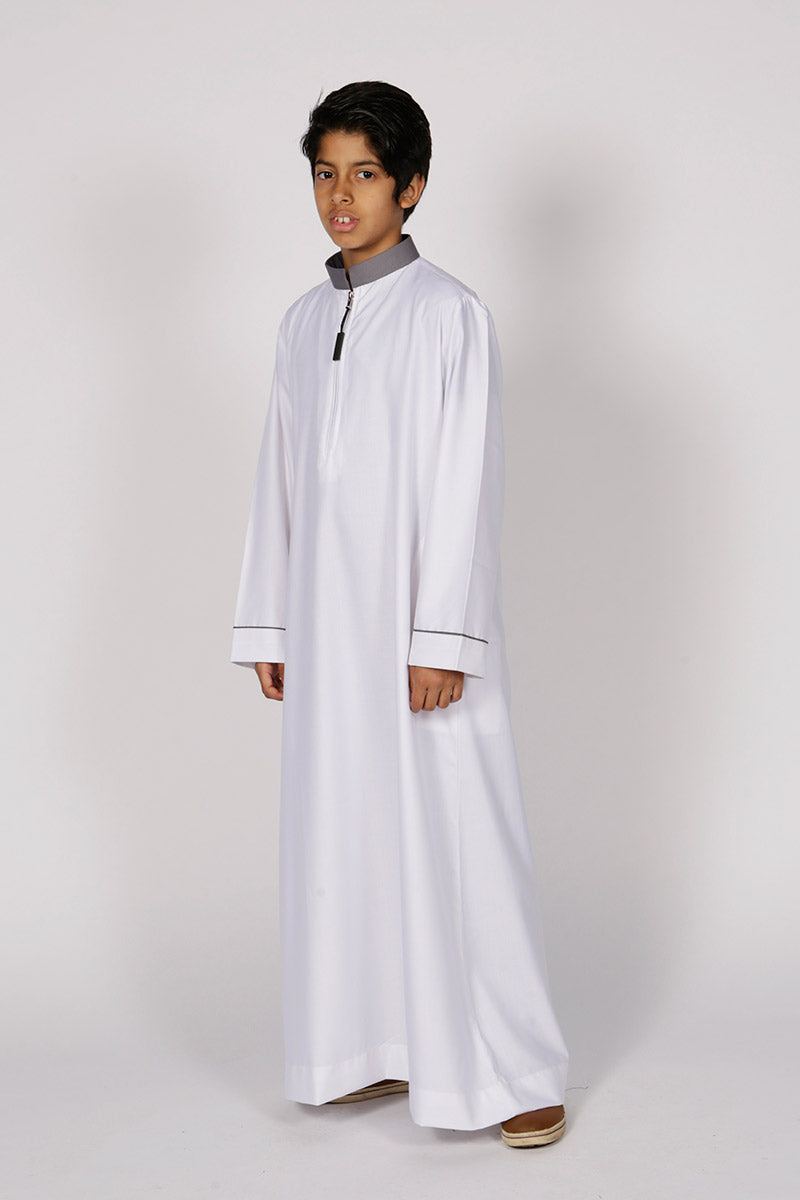 Kids Contrast Collar Jubba Thobe (White) - Thobe London