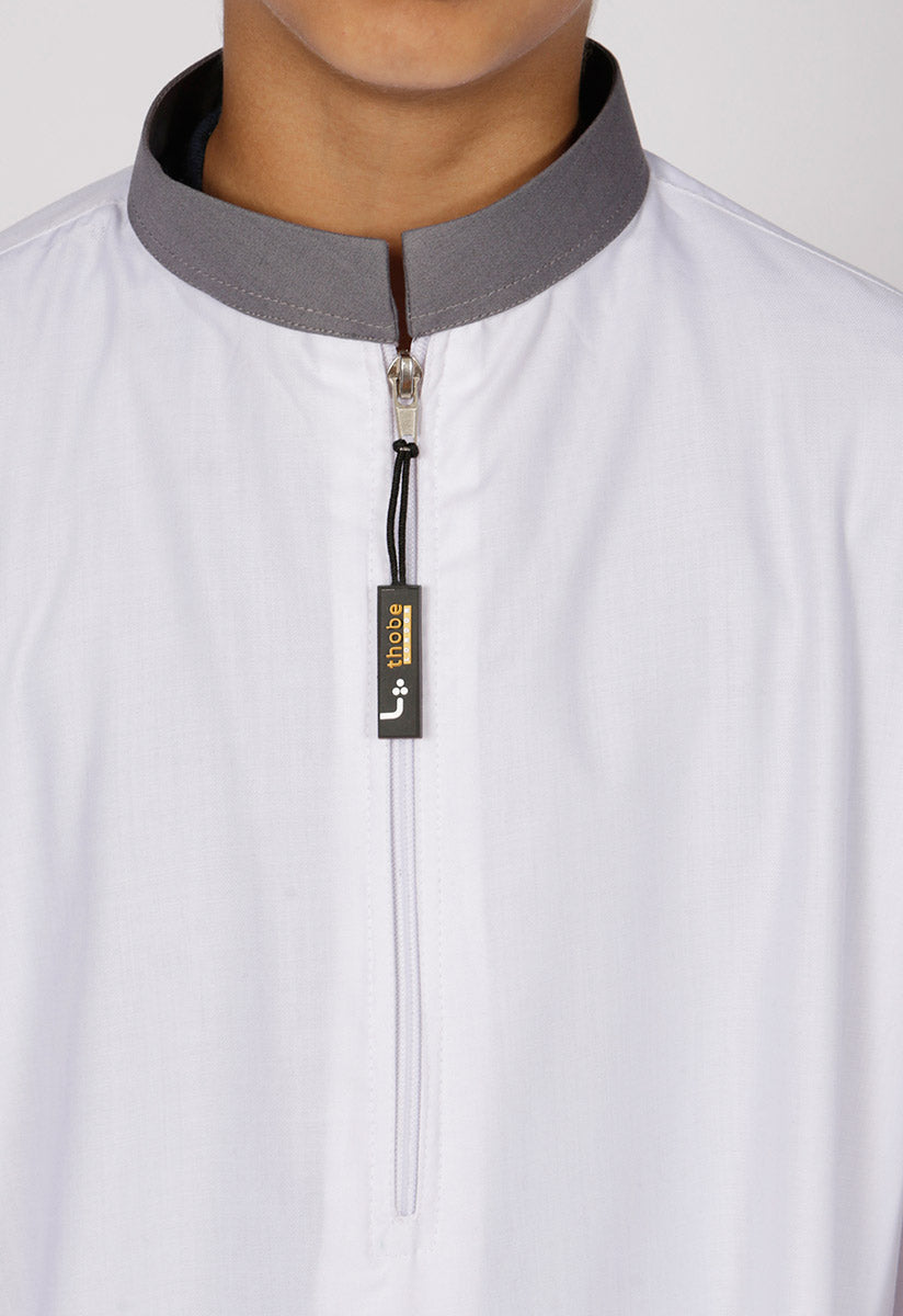 Kids Contrast Collar Jubba Thobe (White) - Thobe London
