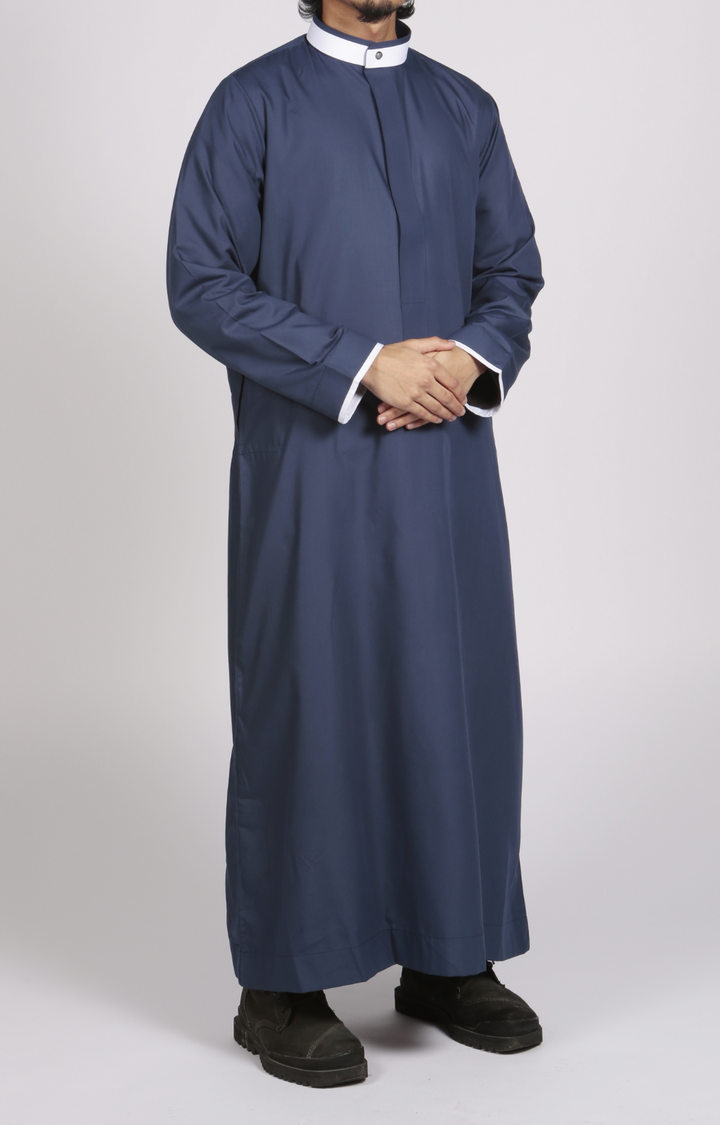 Smart Saudi thobe with mandarin Collar - Thobe London