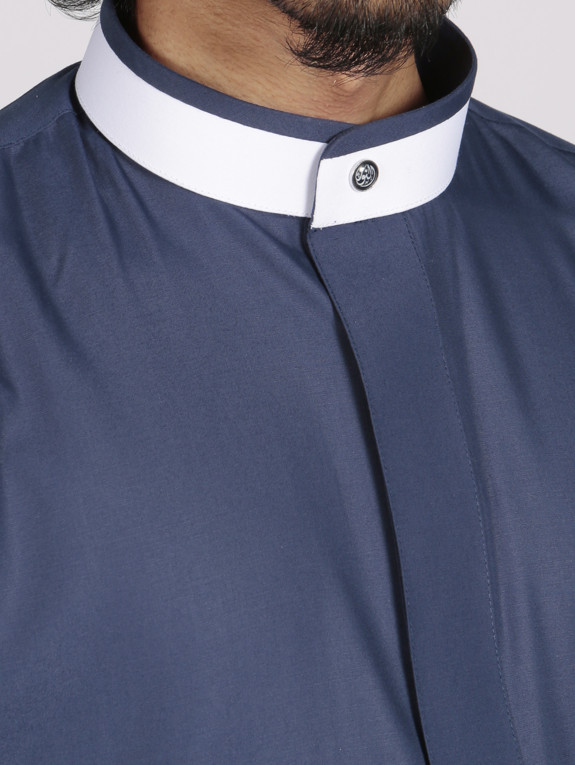 Smart Saudi thobe with mandarin Collar - Thobe London