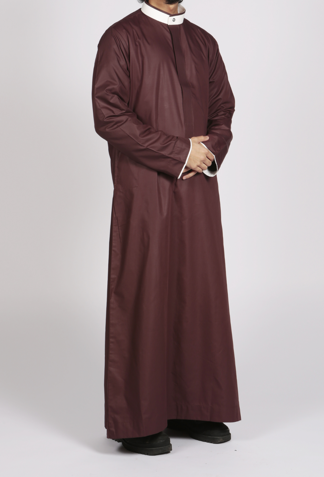 Smart Saudi thobe with mandarin Collar - Thobe London