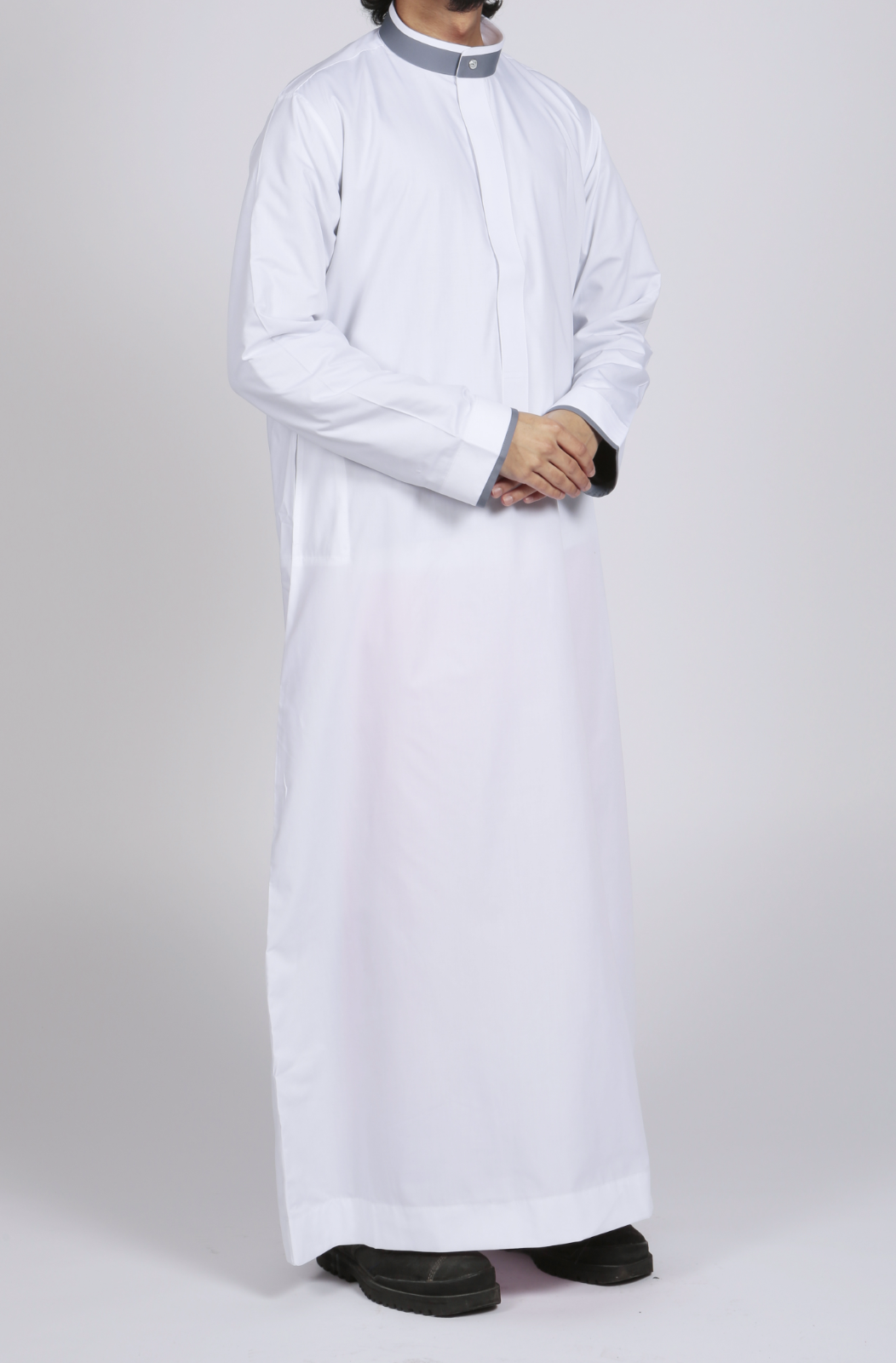 Smart Saudi thobe with mandarin Collar - Thobe London