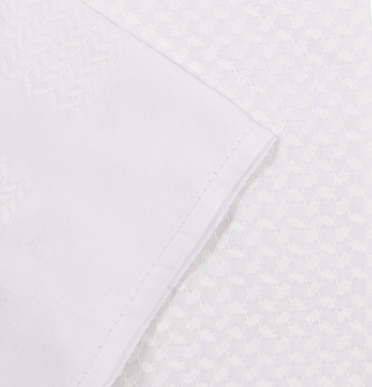 Arabian White headscarf with Premium Embroidery Emirati Shemagh - Thobe London